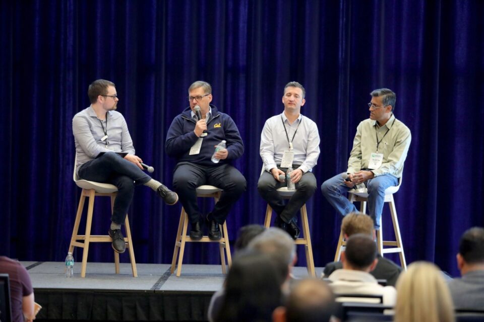 last-day-to-apply-to-be-a-sessions:-ai-speaker-|-techcrunch