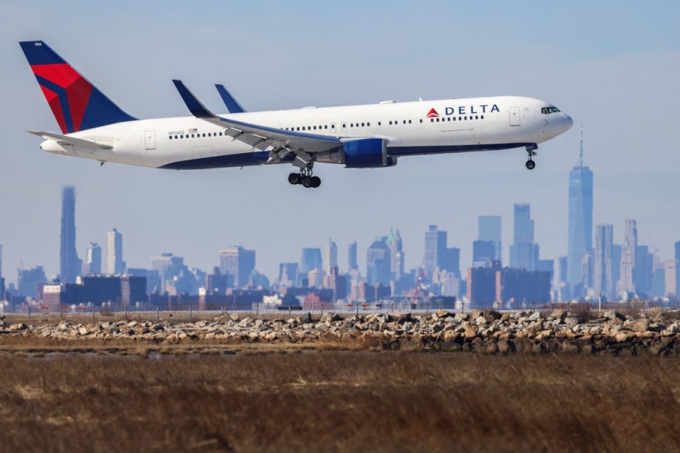 uber-customers-can-now-earn-delta-skymiles-from-rides-or-deliveries-|-techcrunch