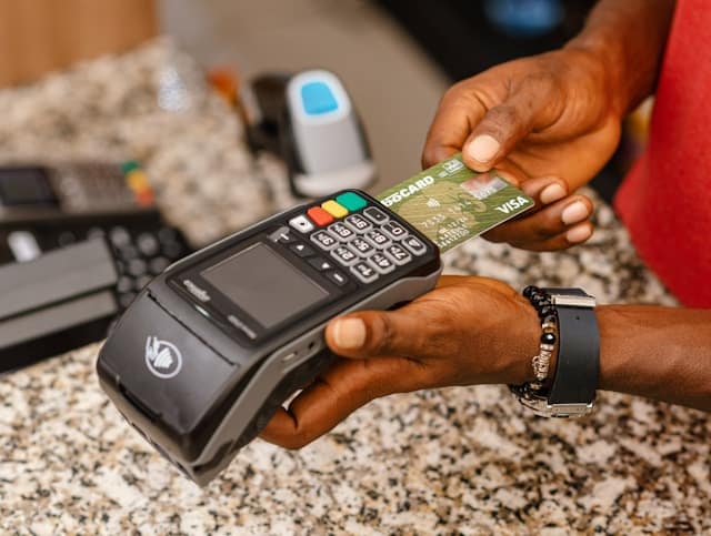 nigeria’s-pos-agents-bridge-the-gap-to-financial-inclusion-but-at-a-high-cost
