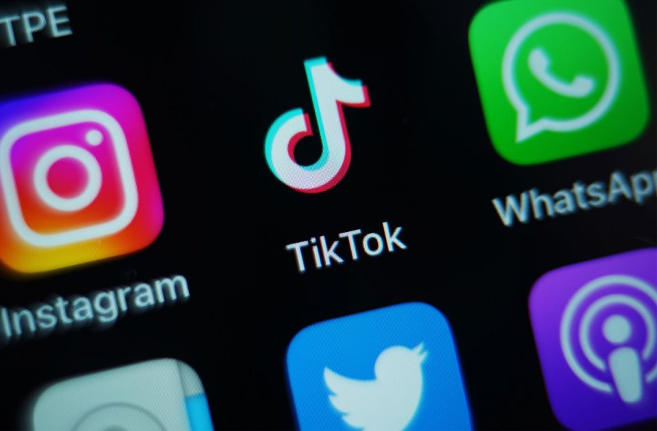 tiktok-adds-support-for-alt-text-for-photos-|-techcrunch