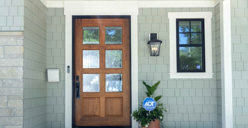 yale’s-new-smart-lock-can-disarm-your-adt-security-system-with-your-fingerprint