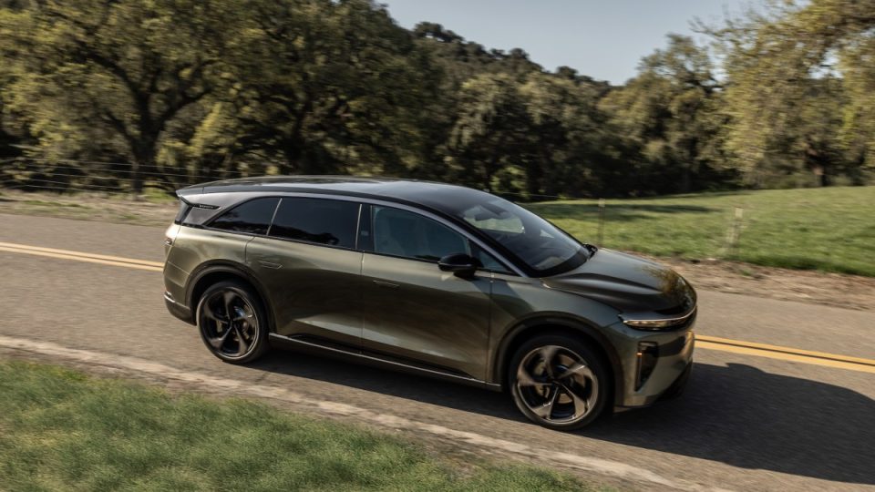 lucid-motors’-gravity-suv-dealing-with-early-‘hiccups,’-interim-ceo-says-|-techcrunch