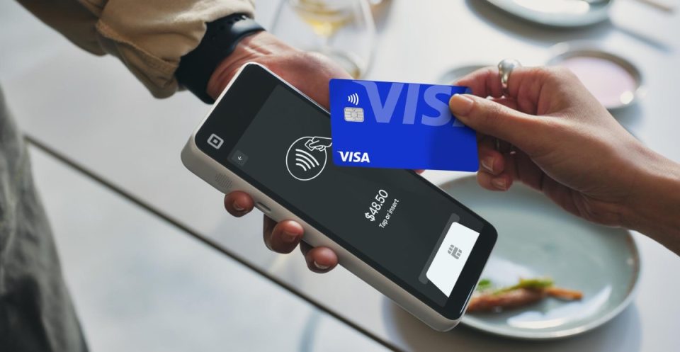 square’s-$399-handheld-accepts-tap-to-pay-at-your-table