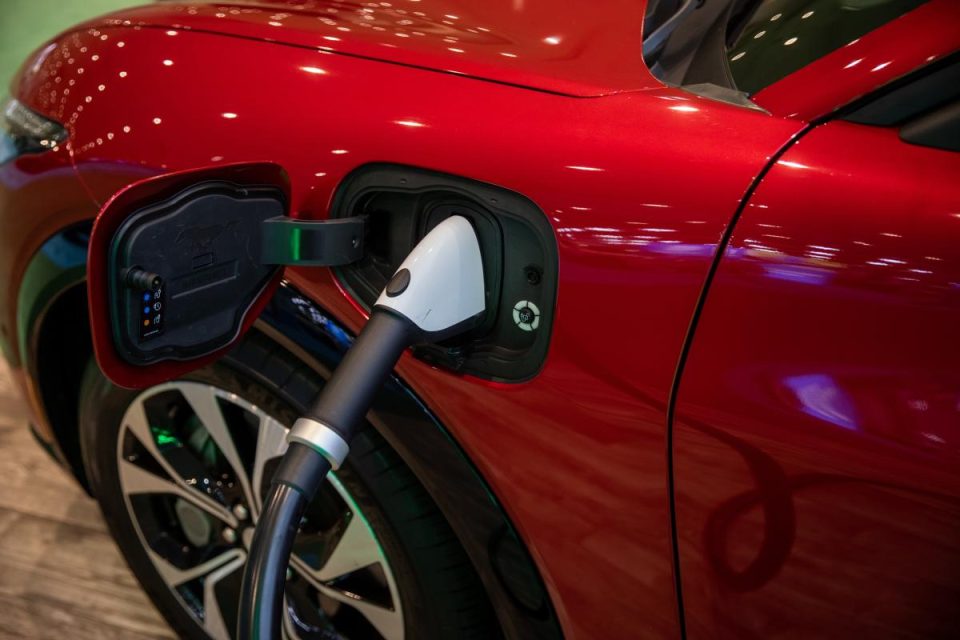 exclusive:-sparkcharge-raises-$30m-to-help-fleets-electrify-without-commitments-|-techcrunch